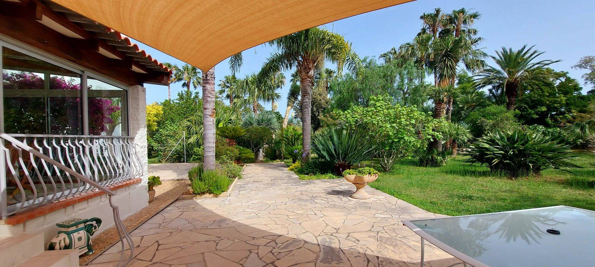 Gite au jardin Violette, Climatisé, en villa, tout confort, wifi in Hyeres, Parc national de Port-Cros