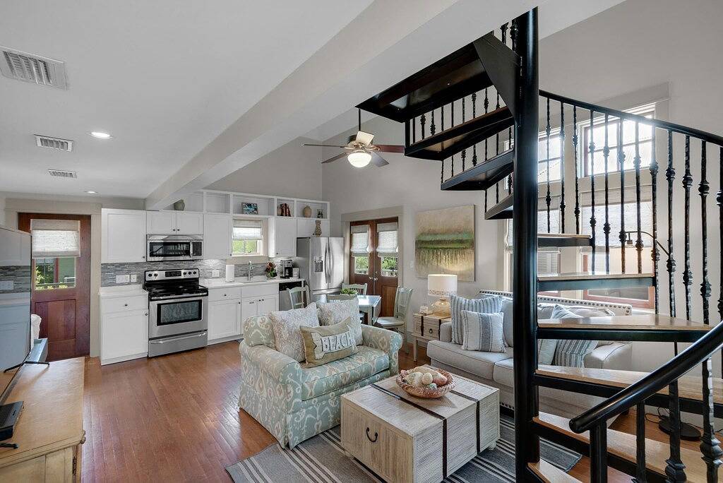 Cabin for 4 Guests in Rosemary Beach, Emerald Coast