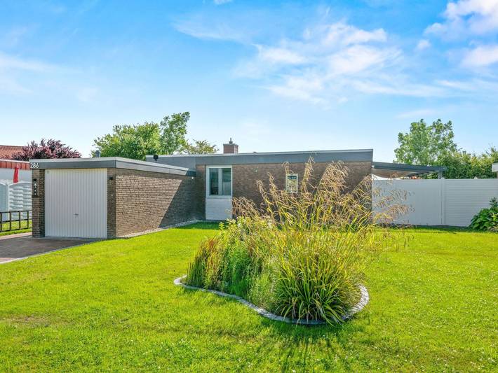 Ferienhaus für 4 Personen, mit Terrasse und Garten, kinderfreundlich in Bensersiel - 2