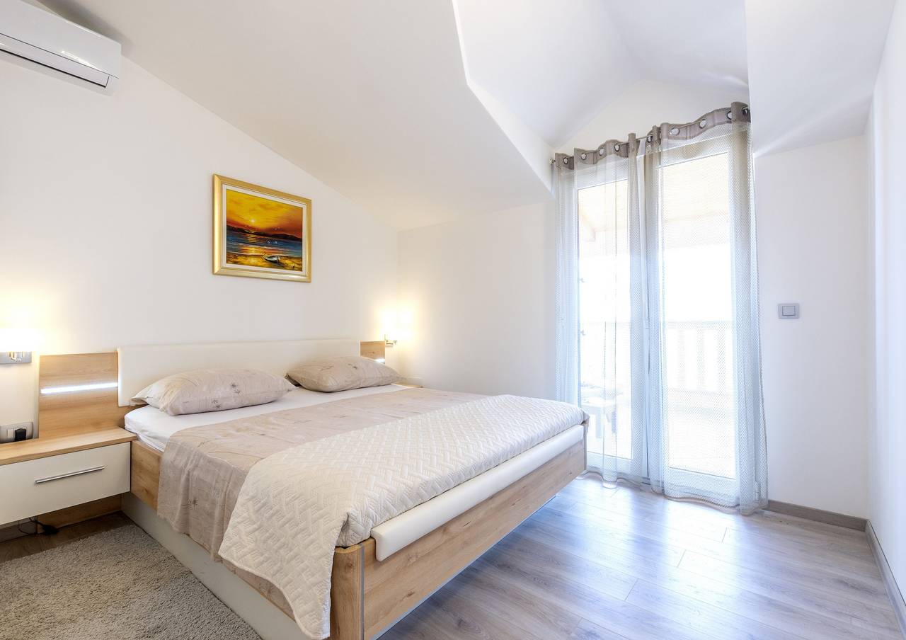 Casa vacanza a Razanj a partire da 505€ a notte
