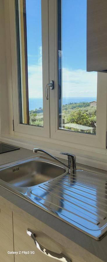 Gîte pour 2 personnes, avec vue sur le lac et balcon ainsi que vue et jardin à Gargnano - 4