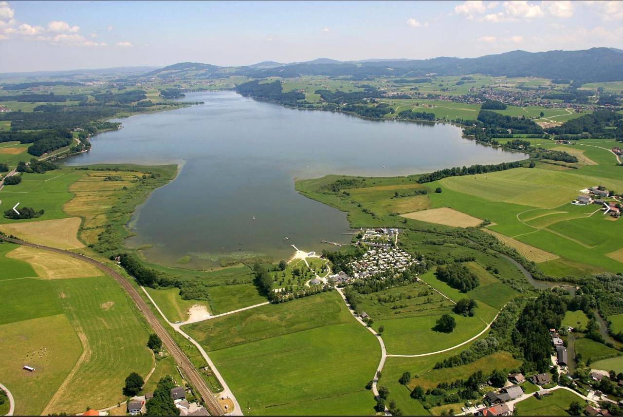 Double Room with Private Bathroom in Seekirchen am Wallersee, Bezirk Salzburg-Umgebung