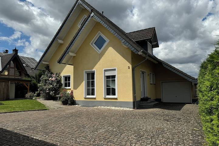 Ferienwohnung für 5 Personen, mit Garten in Kastellaun