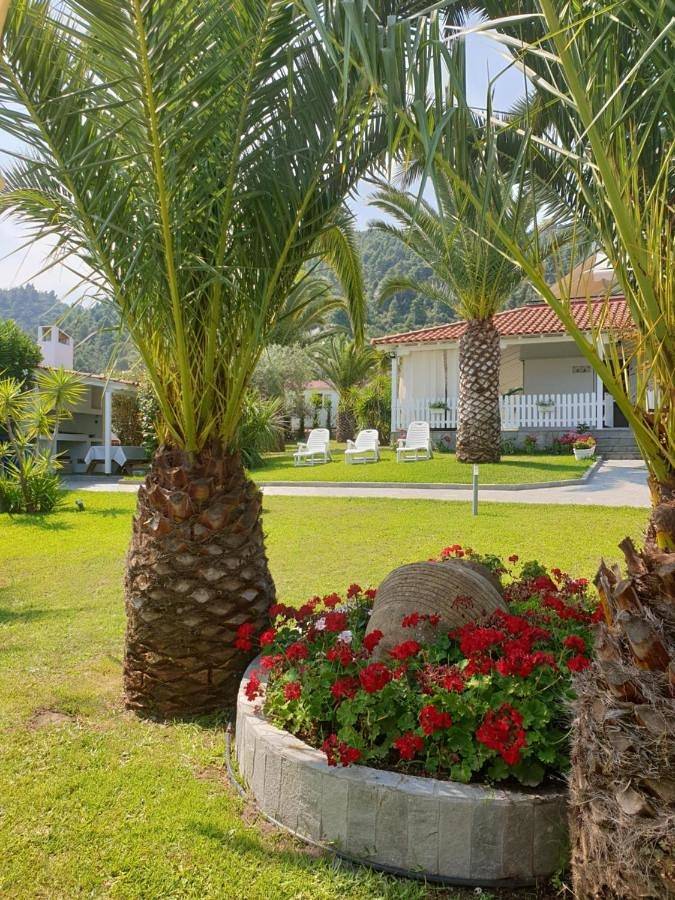 Ferienhaus für 8 Personen, mit Balkon und Terrasse sowie Garten und Ausblick in Vourvourou