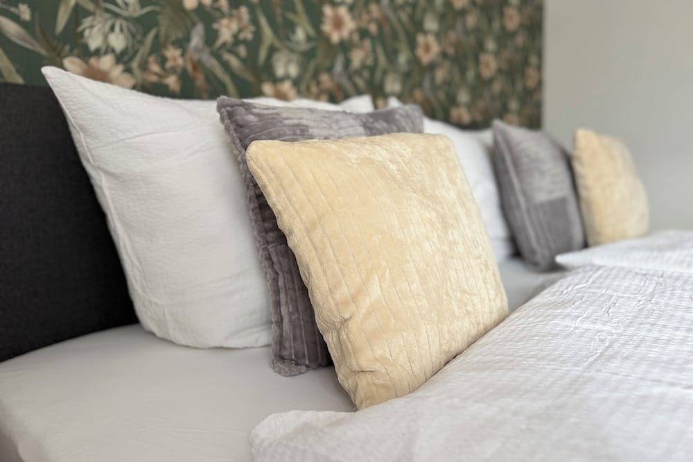 Ganze Wohnung, Grüne Oase in Weikersheim, Zentrum nahe in sehr ruhiger Lage. in Weikersheim, Taubertal