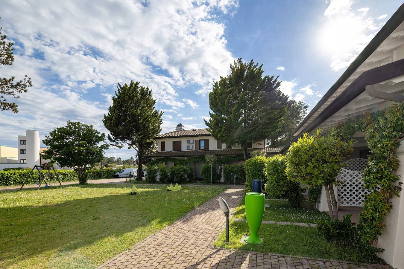 Entire apartment, Apartment 'Borgo Stella X' with Private Terrace, Wi-Fi and Air Conditioning in Bibione, Venice Province