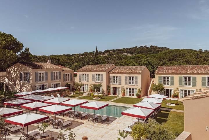Hôtel pour 4 personnes, avec jardin ainsi que piscine et vue, animaux acceptés