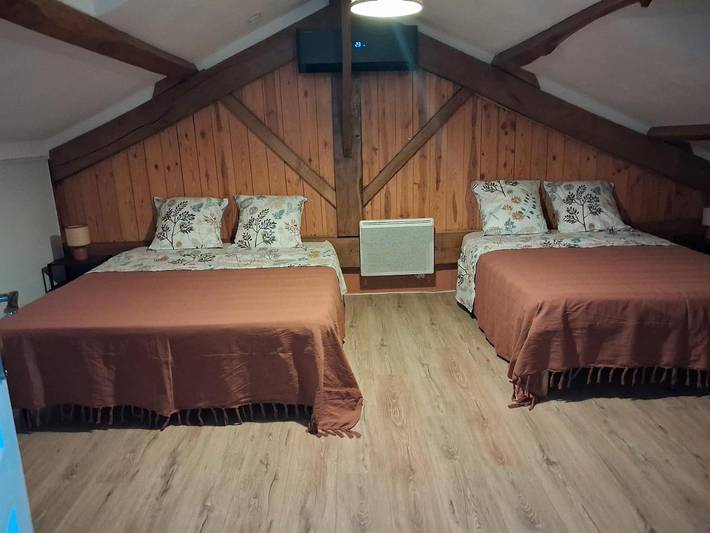 Gîte pour 4 personnes, avec jardin à Pommiers (Loire) - 3