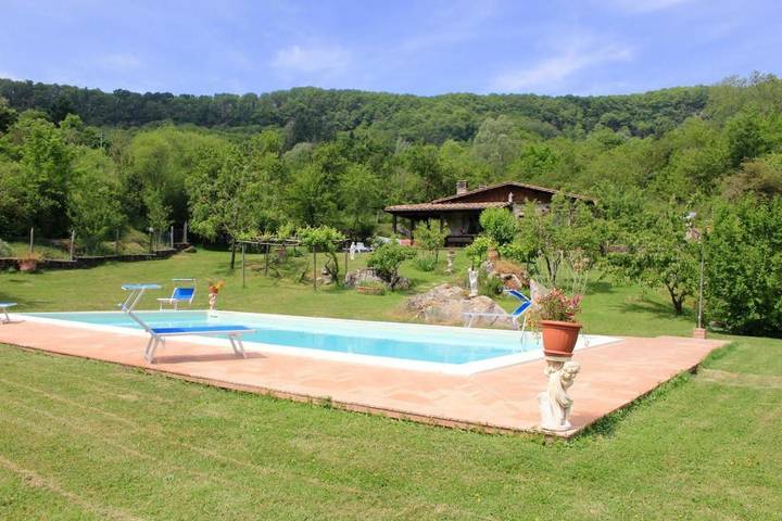 Casa vacanza per 6 persone, con panorama e giardino nonché piscina, con animali domestici in Abbadia San Salvatore