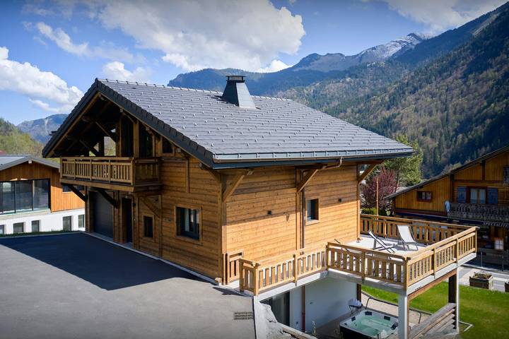 Gîte pour 8 personnes, avec jacuzzi et jardin à Essert-Romand