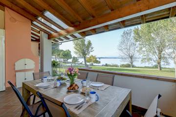 Ferienwohnung für 4 Personen, mit Seeblick und Balkon in Sirmione