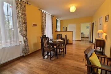 Maison De Vacances pour 10 Personnes dans Saint-Broladre, Région de Saint-Malo, Photo 3