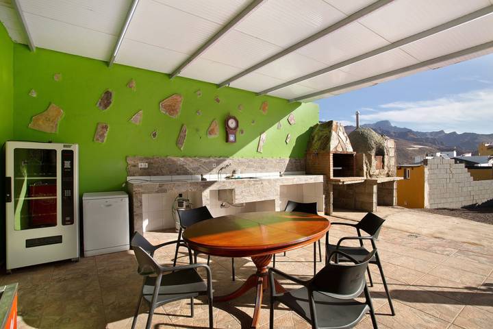 Vacation Home 'Villa Paraiso Aldeano 1' with Mountain View, Shared Pool and Wi-Fi in San Nicolás de Tolentino, West Gran Canaria