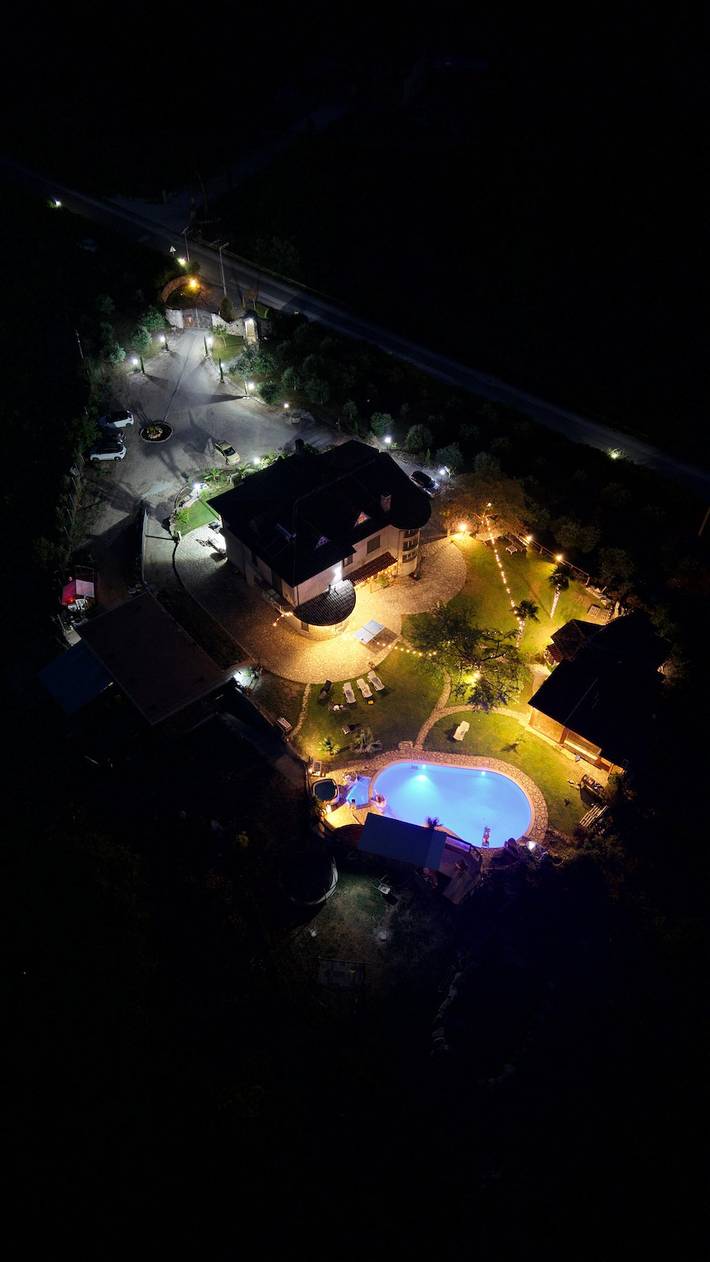 Ferienhaus für 13 Personen, mit Balkon und Whirlpool sowie Garten und Sauna in Kampanien - 3