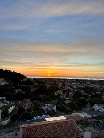 Gîte pour 4 personnes, avec jardin ainsi que vue et piscine dans Folelli