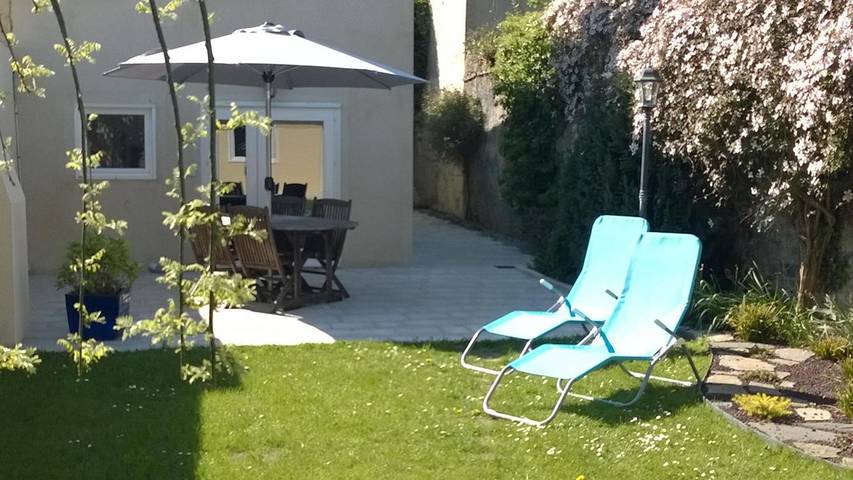 Gîte pour 2 personnes, avec terrasse et jardin