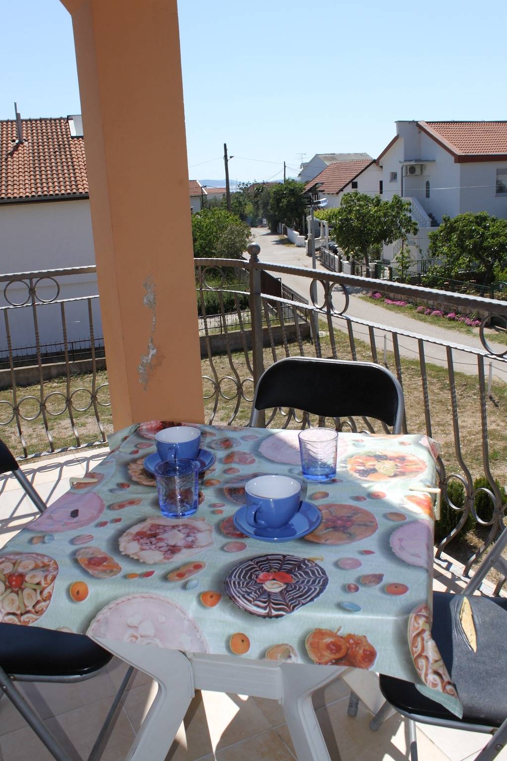 Ganze Wohnung, 1-Zimmer-Ferienwohnung mit Terrasse und Meerblick Tribunj, Vodice A-6223-d in Tribunj, Šibenik-Knin