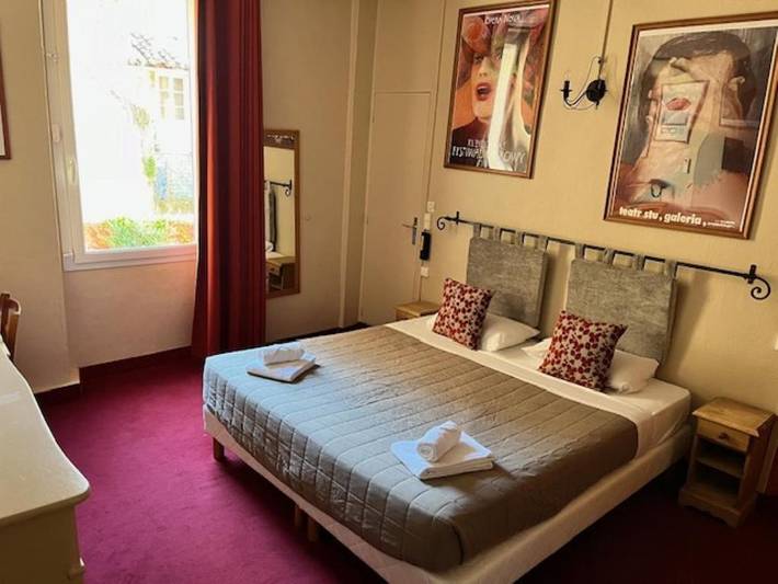 Hôtel pour 2 personnes, avec vue et jardin dans Office De Tourisme D Avignon - 4