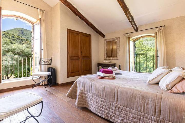 Location de vacances pour 13 personnes, avec piscine et jardin à Lama - 3