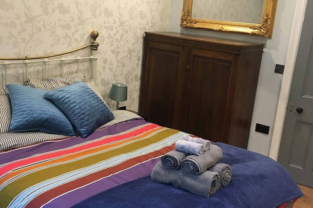 Entire apartment, Beautiful victorian apartment in unspoiled seaside town in Grange-over-Sands, Lake District
