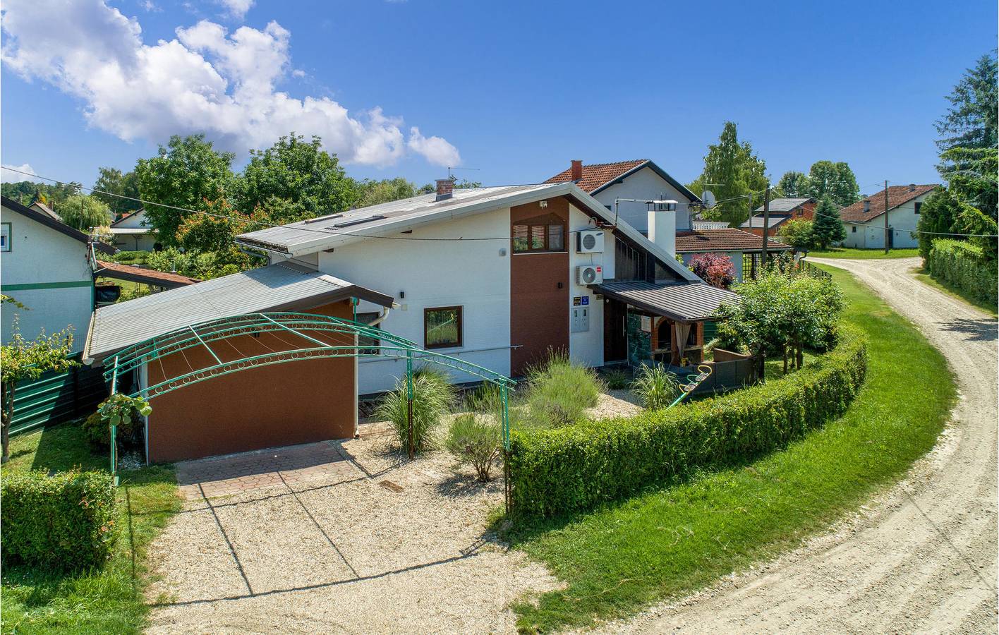 Gezellig vakantiehuisje met 1 slaapkamer bij het Šoderica-meer, met terras en barbecue in Koprivnica-Krizevci