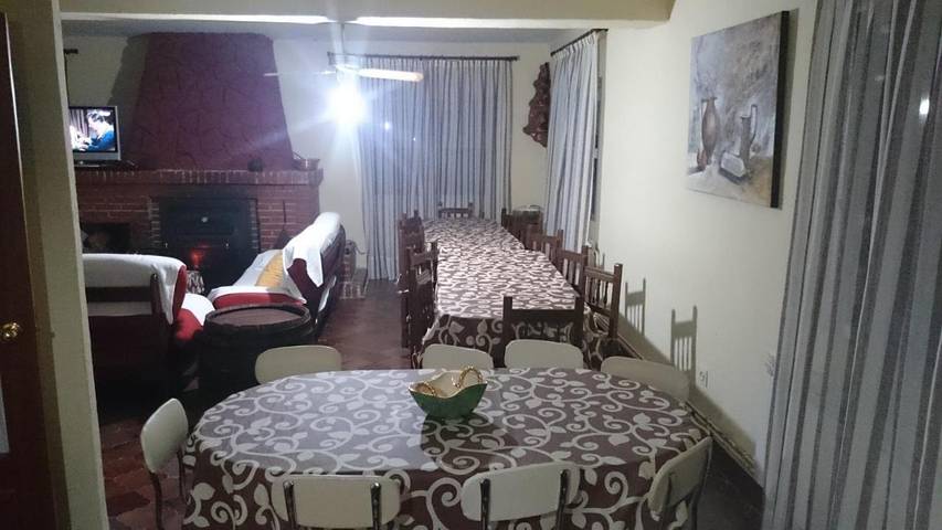 Casa de vacaciones para 20 personas, con vistas además de piscina y jardín en Las Vegas (Madrid) - 3