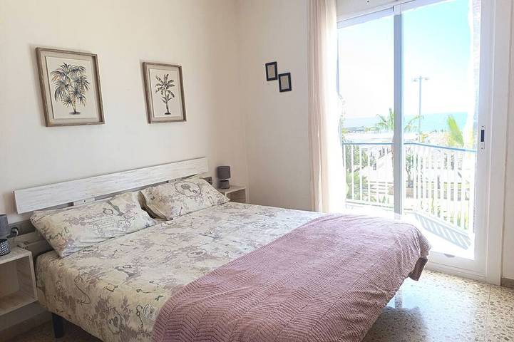 Entire apartment, Nice apartment facing the beach in the center of Sitges fully equipped in Sitges, Garraf