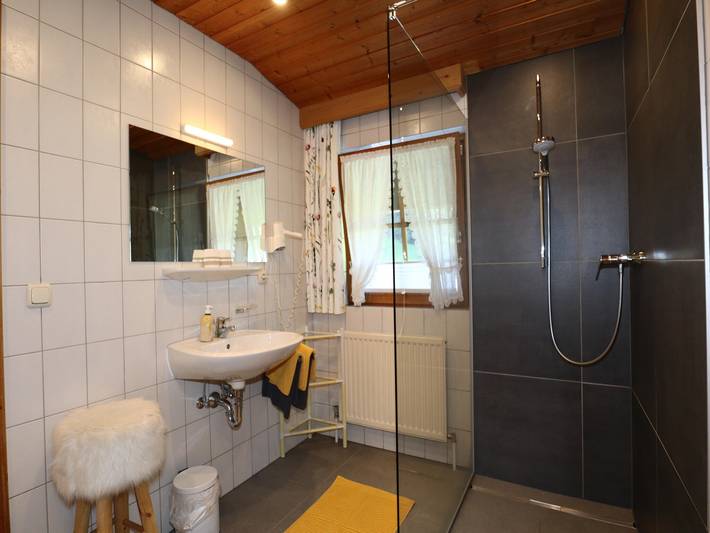 Ferienwohnung für 5 Personen, mit Balkon in See - 4
