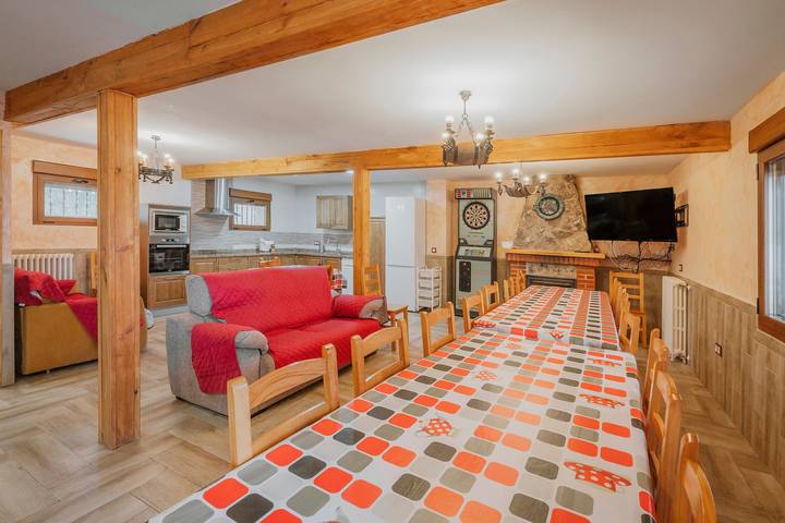 Casa rural para 23 personas, con Balcón además de Jardín y Piscina para niños en Provincia de Segovia - 3