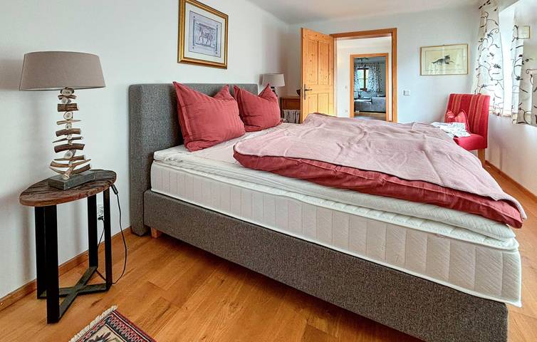 Apartamento vacacional entero, Acogedor apartamento con terraza, wifi y aparcamiento cerca de Neumarkt am Wallersee in Köstendorf, Bezirk Salzburg-Umgebung