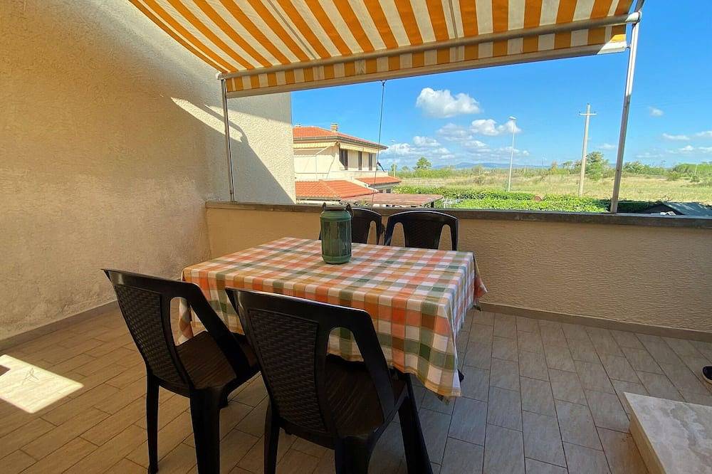 Appartamento intero, Elegante appartamento per 5 ospiti con terrazza, animali ammessi e parcheggio in Mazzanta, Costa degli Etruschi