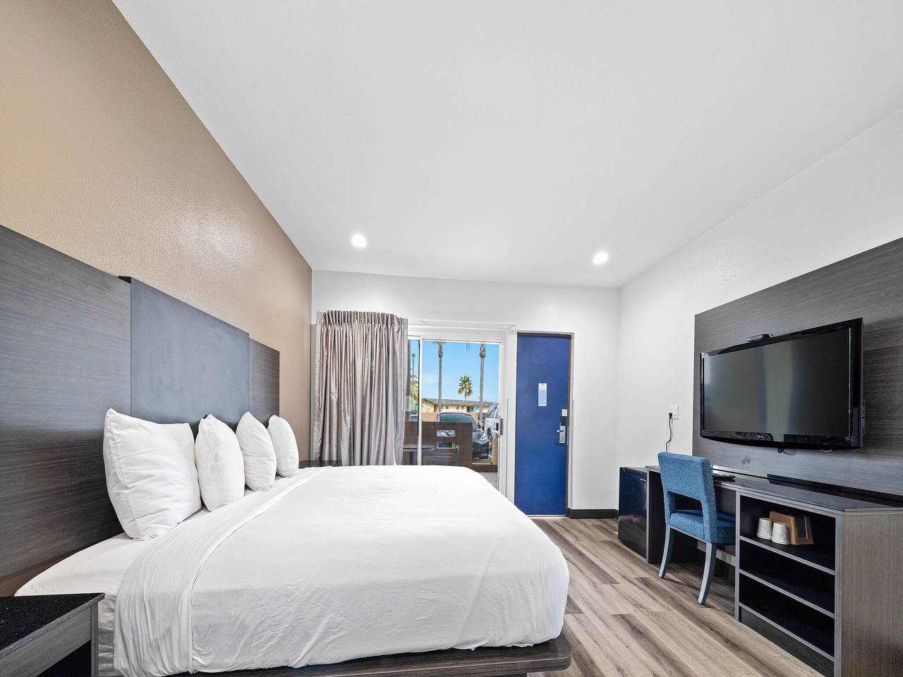 Geheel appartement, 1 kingsize bed | Nsmk | Koelkast | Uitzicht in Oceanside, San Diego County