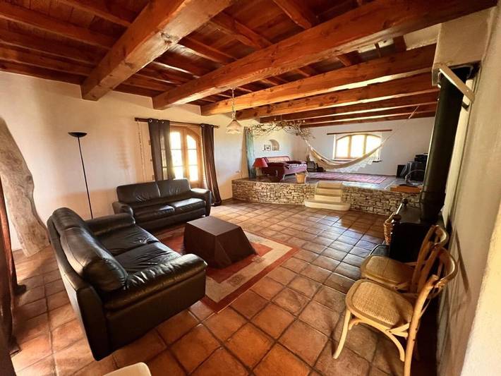 Location de vacances pour 5 personnes, avec Terrasse ainsi que Jardin et Vue à Saint-André-d'Olérargues