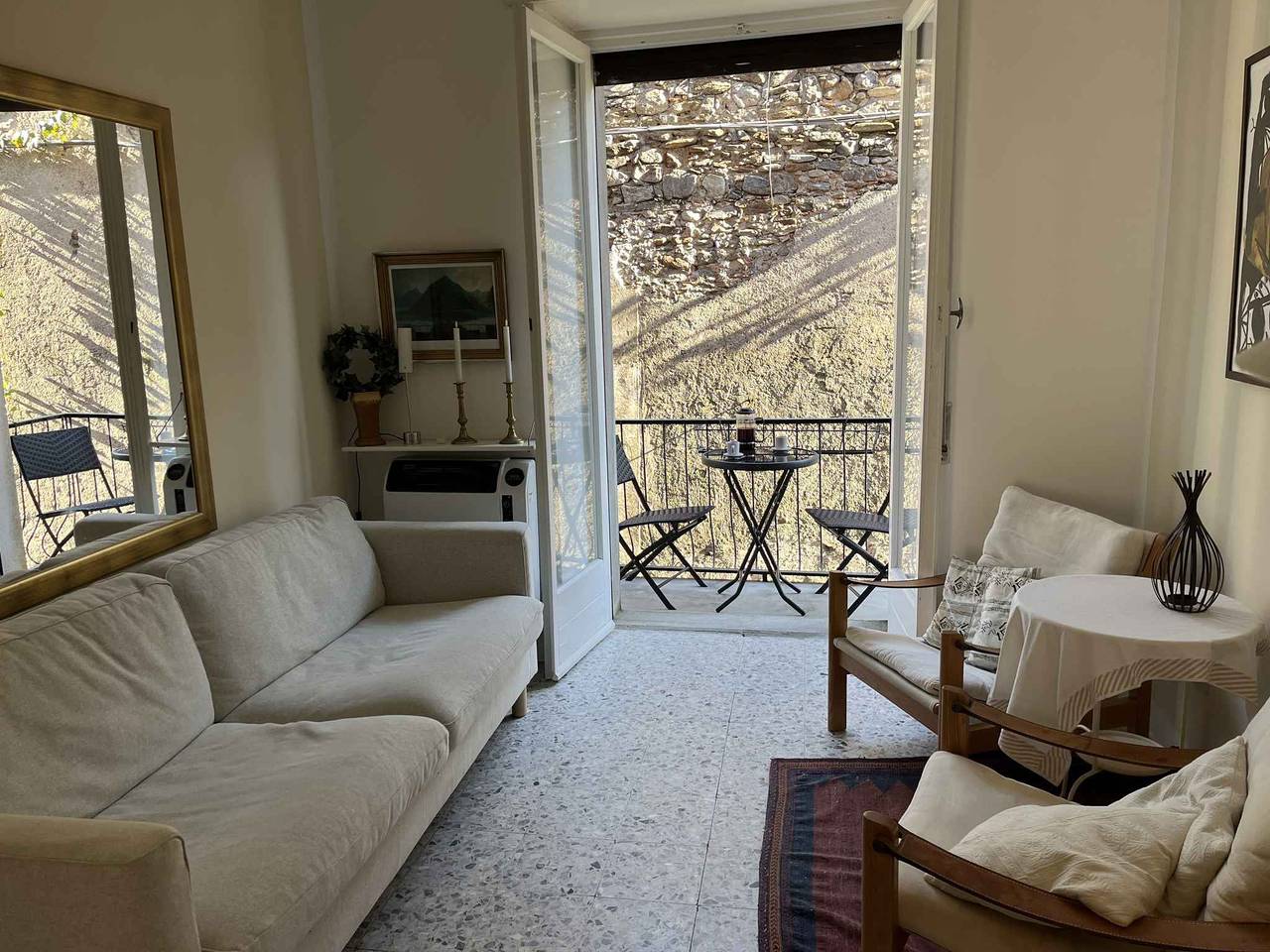 Ganze Ferienwohnung, Ferienwohnung mit Balkon und Internet in Lesa, Lago Maggiore (Piemont)