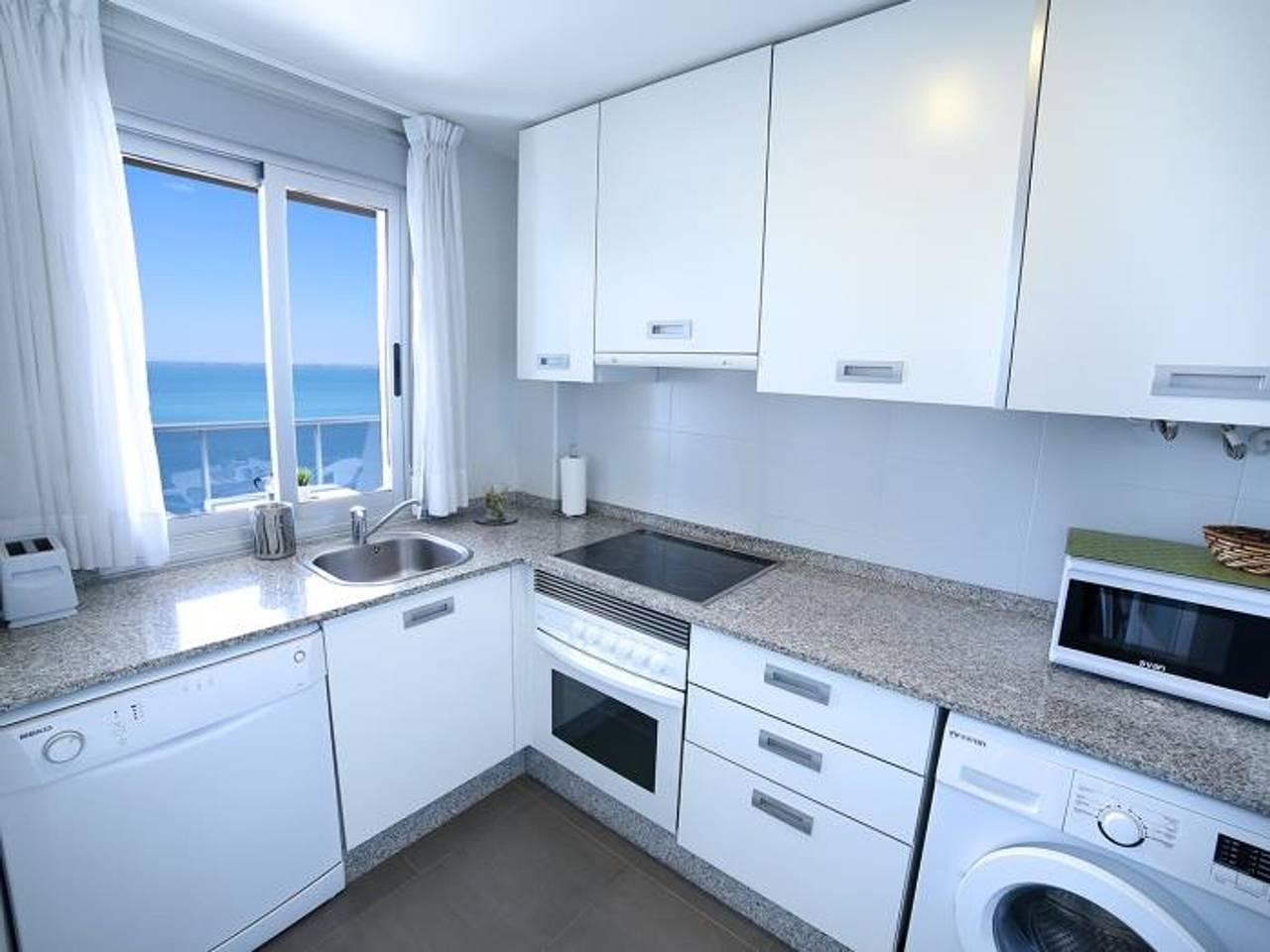 Ganze Wohnung, Moderne Wohnung im La Manga Beach Club in San Javier, Costa Cálida