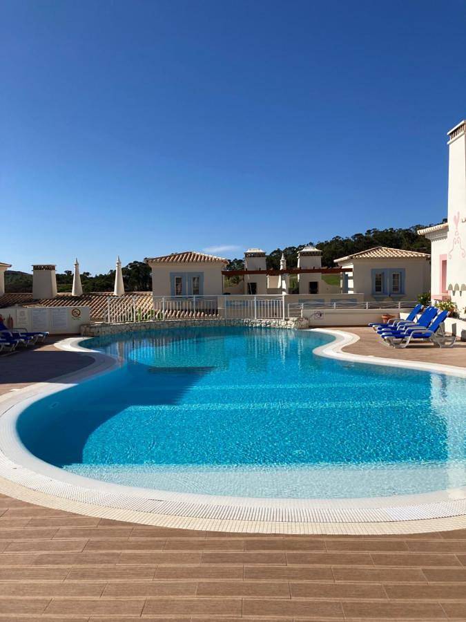 Three-Bedroom Villa in Budens, Distrito de Faro
