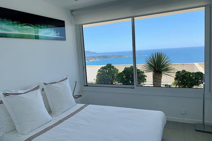 Ganze Wohnung, Design Apartment 4 Sterne In Bandol, Klimaanlage, Herrlichem Meerblick Und Pool in Bandol, Mittelmeerküste (Frankreich)