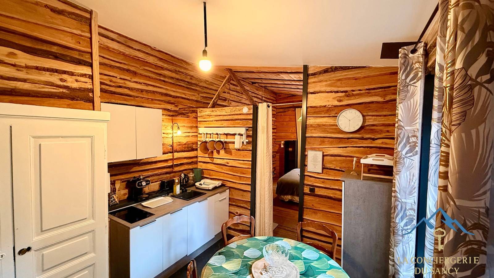 Appartement de vacances entier, La Cabane des Sources Le Mont Dore 2pers in Mont-Dore, Parc naturel régional des Volcans d'Auvergne