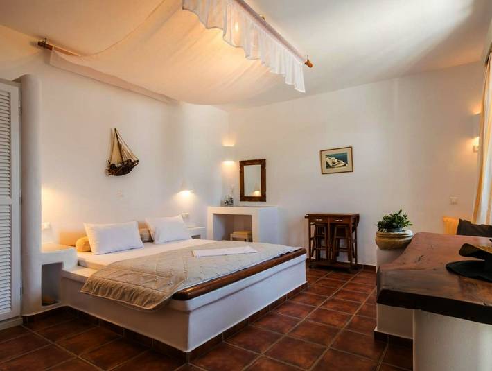 Hôtel pour 4 personnes, avec jardin dans Adamas - 2