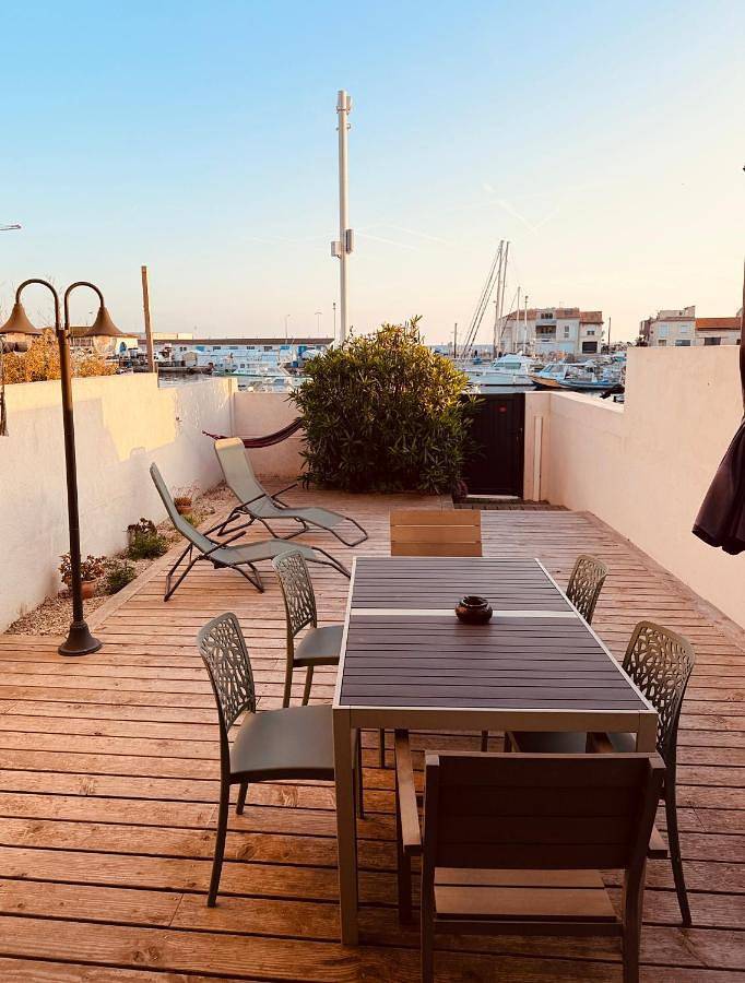 Superbe maison, rénovée port de Carro -terrasse,calme & lumière in Martigues, Mittelmeerküste (Frankreich)
