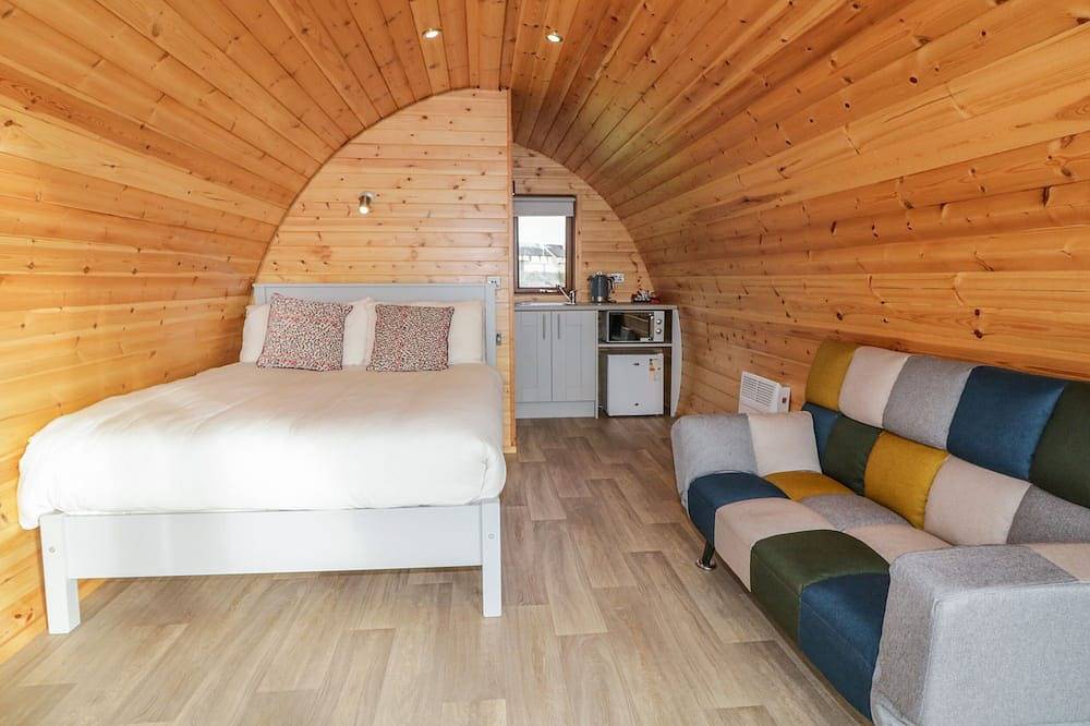 The Wheelhouse Pod No. 1, romantic in Burtonport, County Donegal in Glenties, County Donegal