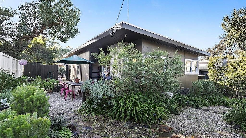 Holiday Home for 10 People in Anglesea, Surf Coast Shire