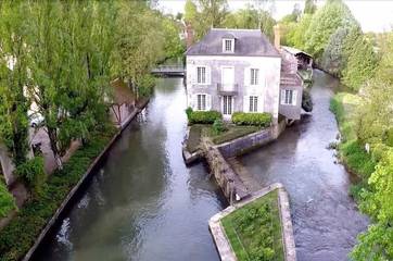 Chambre d’hôte pour 3 personnes, avec vue ainsi que terrasse et jardin, animaux acceptés à Donzy