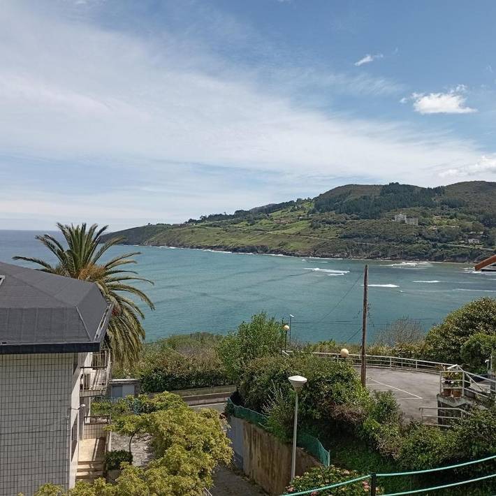 Apartamento para 4 personas, con jardín y vistas en Mundaka