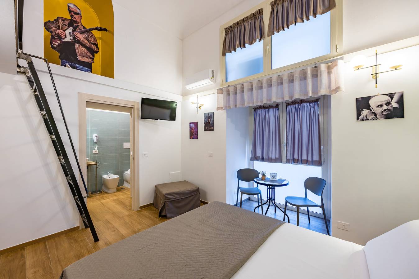 Guest Rooms Bellini-Pino Daniele-Camera classic in Napoli, Napoli e dintorni