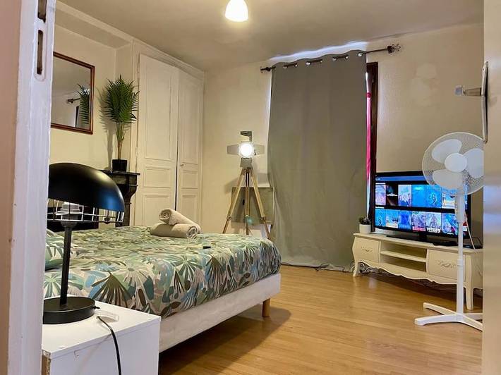 Gîte pour 3 personnes dans Souligné-sous-Ballon