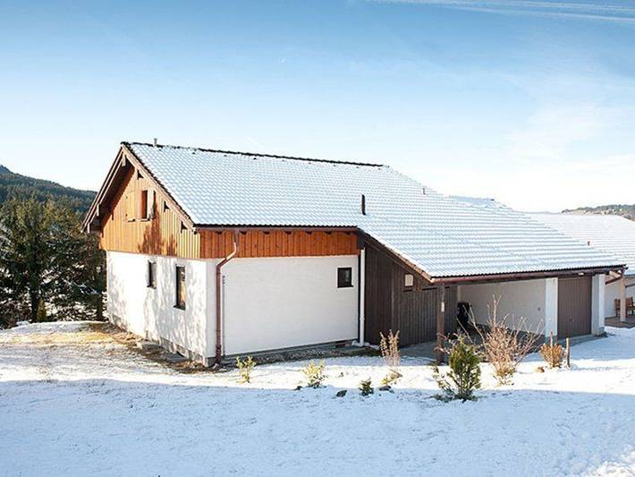 Ferienhaus für 8 Personen, mit Terrasse und Pool sowie Garten - 1