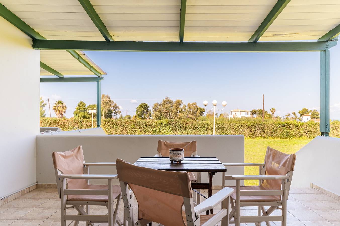 Ganzes Studio, Einzimmerapartment '2' mit privater Terrasse, Wlan und Klimaanlage in Golf von Kyparissia