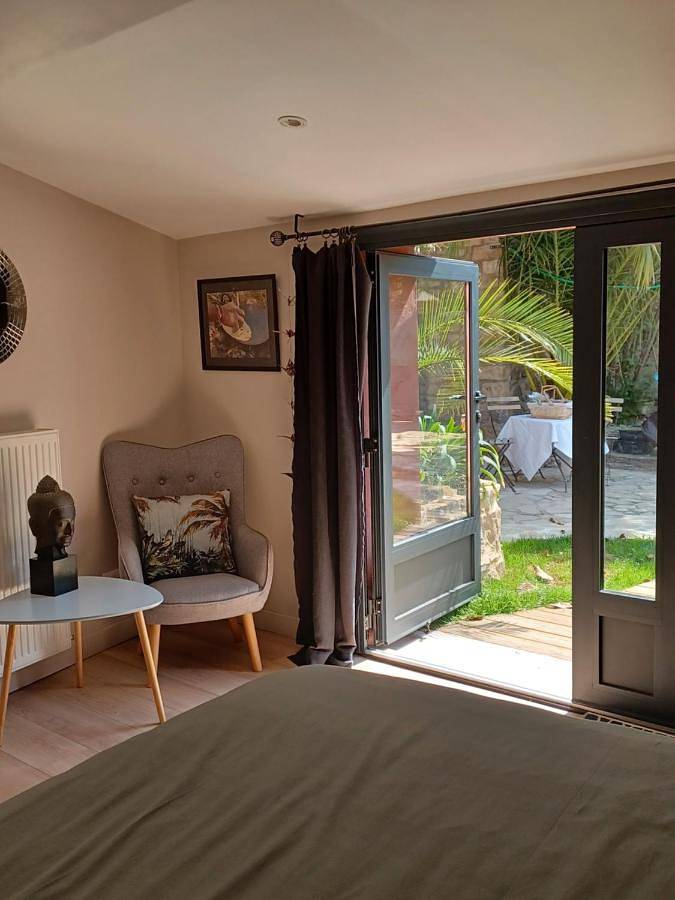 Location de vacances pour 2 personnes, avec piscine ainsi que jardin et terrasse à La Tour-sur-Orb - 4