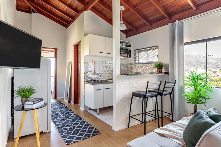 Casas e apartamentos de temporada para 3 pessoas, com vista e terraço e ainda vista para o lago, com animais de estimação em Lagoa da Conceição